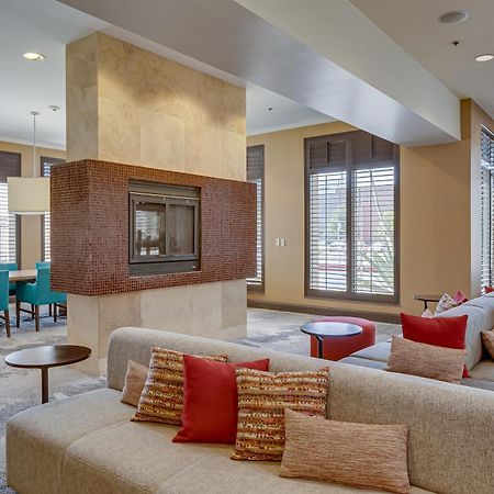 Hilton Garden Inn Phoenix Airport North Екстериор снимка